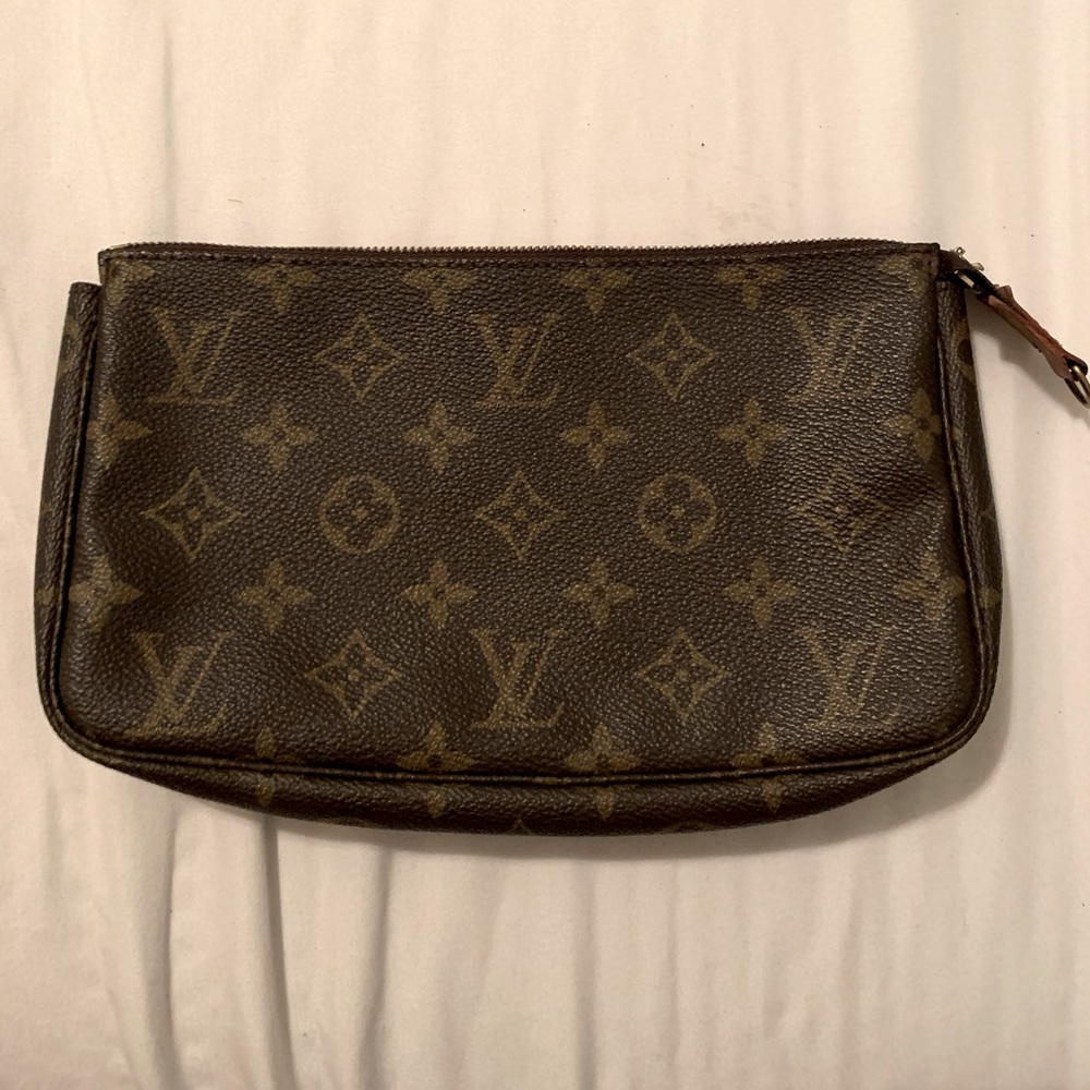 Louis Vuitton Pochette